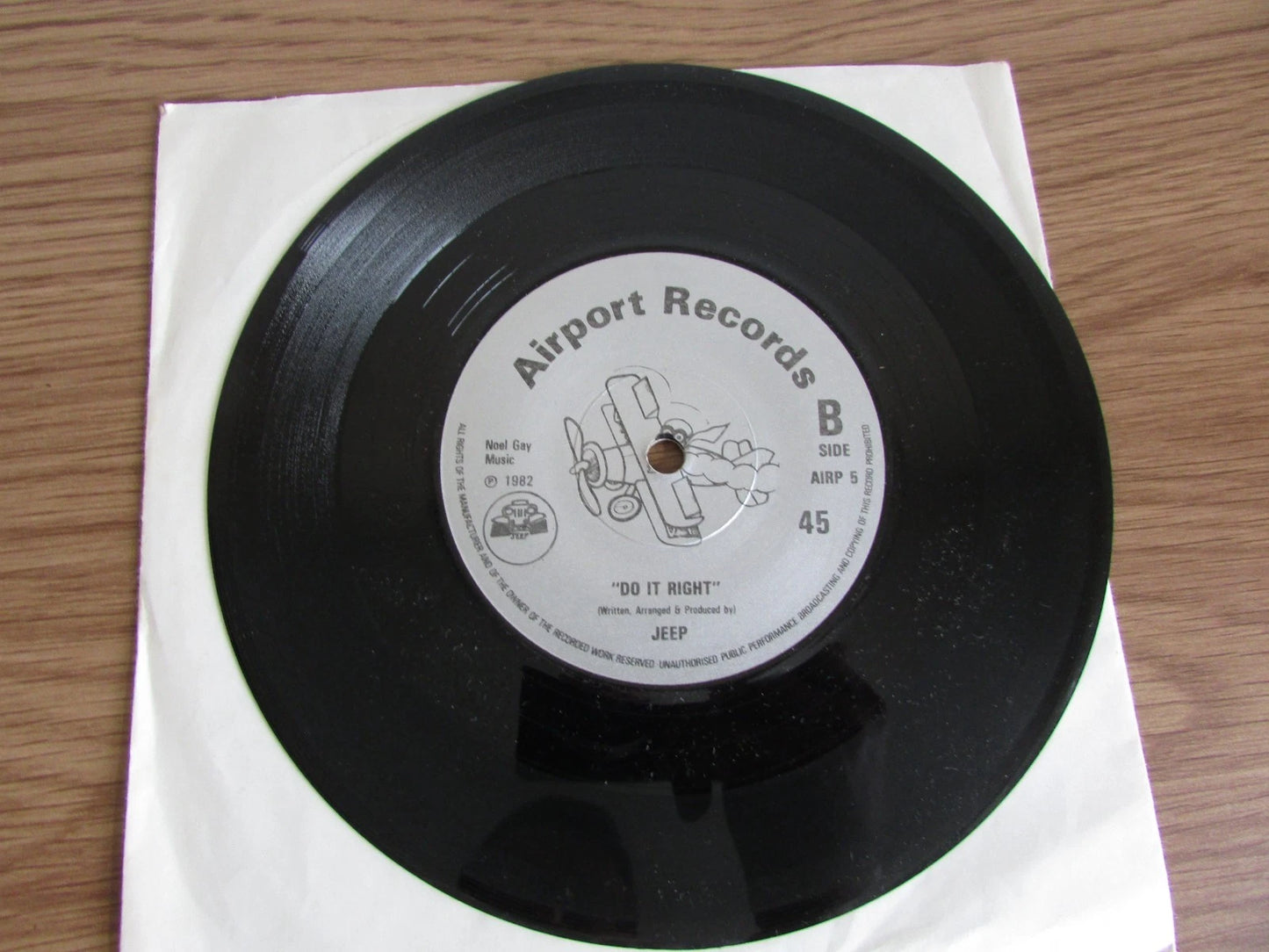 JEEP - The Happy Wanderer / Do It Right ~ 7" Single - Airport AIRP5